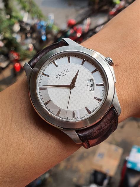 jam gucci pria
